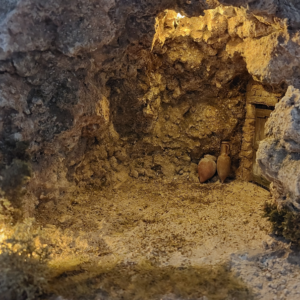 Presepe con grotta e casetta per statue 10 cm