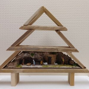 Presepe in albero di legno