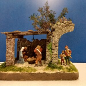 presepe stile popolare con statue